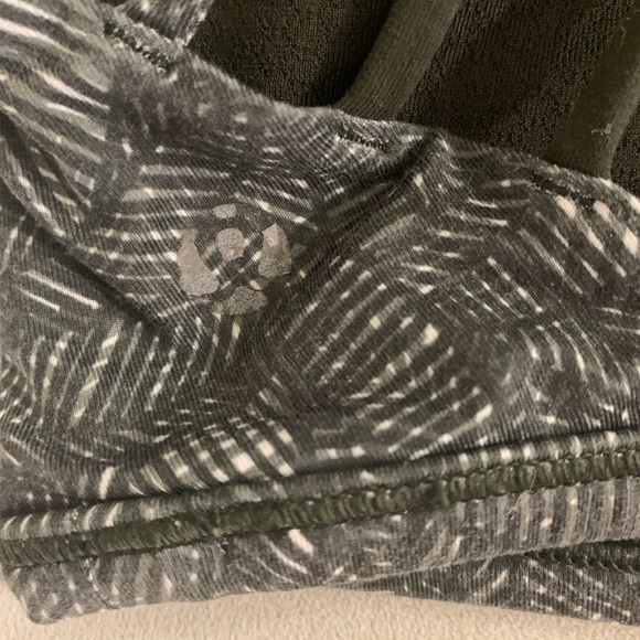 Lululemon size 8 sports bra bundle - Picture 4 of 5